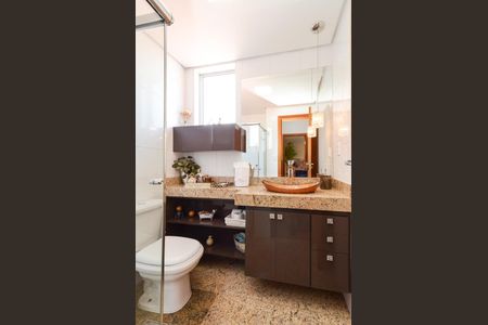 Apartamento à venda com 88m², 3 quartos e 2 vagasBanheiro Social