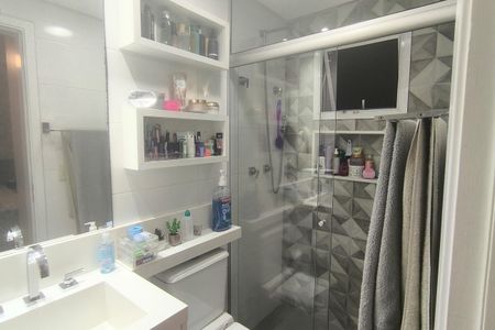 Apartamento à venda com 84m², 3 quartos e 2 vagas Apartamento à venda com 84m², 3 quartos e 2 vagasBanheiro da Suíte