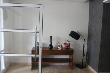 Apartamento à venda com 84m², 3 quartos e 2 vagasHall social