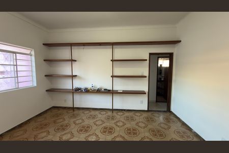 Casa para alugar com 3 quartos, 300m² em Santa Tereza, Belo Horizonte