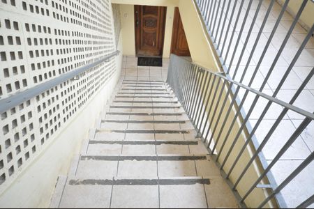 Apartamento para alugar com 35m², 2 quartos e 1 vagaEscada