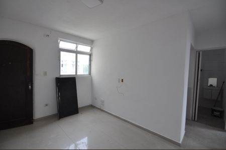 Sala de apartamento para alugar com 2 quartos, 35m² em Jardim Filhos da Terra, São Paulo