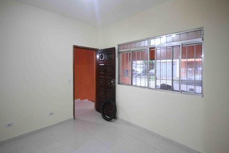 Casa para alugar com 100m², 3 quartos e 2 vagas Casa para alugar com 100m², 3 quartos e 2 vagasSala