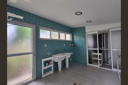 Casa de condomínio à venda com 399m², 3 quartos e 3 vagas