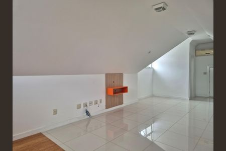 Casa de condomínio à venda com 399m², 3 quartos e 3 vagas