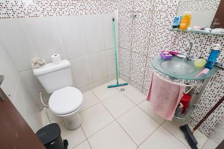 Casa à venda com 180m², 3 quartos e 3 vagasBanheiro Social