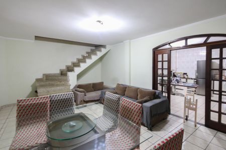 Sala de casa para alugar com 4 quartos, 161m² em Vila Paulistana, São Paulo