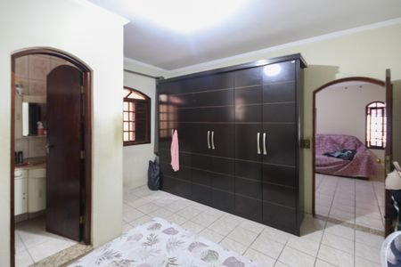 Casa para alugar com 161m², 4 quartos e 2 vagasSuíte 2
