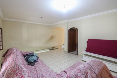 Casa para alugar com 161m², 4 quartos e 2 vagasSala