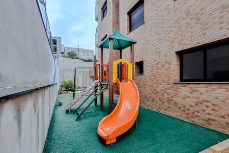 Apartamento à venda com 177m², 4 quartos e 3 vagasÁrea comum - Playground