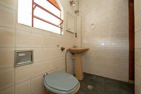 Casa para alugar com 68m², 3 quartos e 1 vagaBANHEIRO1