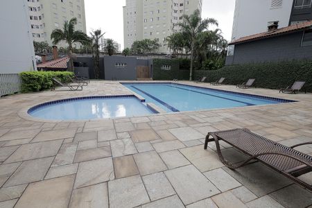 Apartamento para alugar com 60m², 3 quartos e sem vagaÁrea comum - Piscina