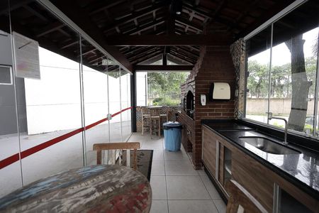 Apartamento para alugar com 60m², 3 quartos e sem vagaÁrea comum - Churrasqueira