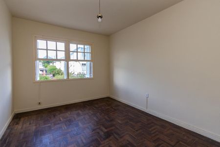 Sala de kitnet/studio para alugar com 1 quarto, 33m² em Santo Antônio, Porto Alegre