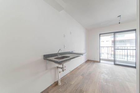 Cozinha de kitnet/studio à venda com 1 quarto, 24m² em Vila Cordeiro, São Paulo