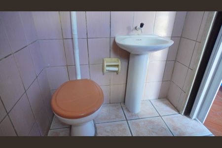 Casa para alugar com 60m², 2 quartos e sem vaga Casa para alugar com 60m², 2 quartos e sem vagaBanheiro