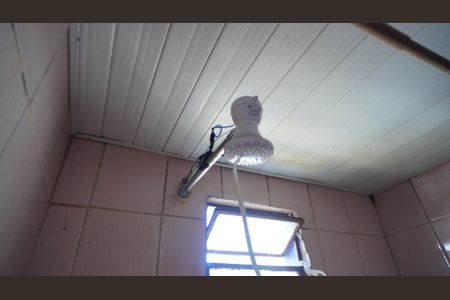 Casa para alugar com 60m², 2 quartos e sem vaga Casa para alugar com 60m², 2 quartos e sem vagaChuveiro