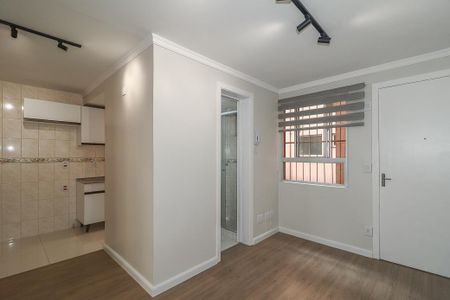 Sala de apartamento à venda com 2 quartos, 39m² em Rubem Berta, Porto Alegre