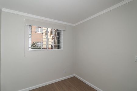 Quarto de apartamento à venda com 2 quartos, 39m² em Rubem Berta, Porto Alegre