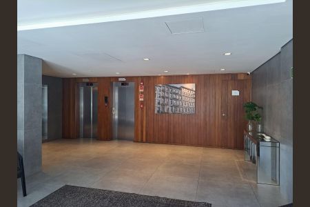 Apartamento à venda com 49m², 1 quarto e sem vagaElevadores