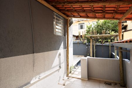 Casa para alugar com 228m², 4 quartos e 2 vagasÁrea de Serviço