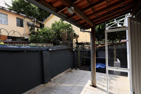 Casa para alugar com 228m², 4 quartos e 2 vagasÁrea externa