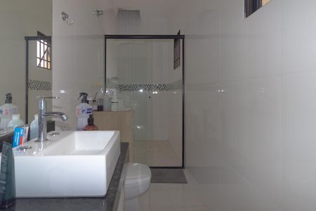 Casa à venda com 180m², 5 quartos e 3 vagasBanheiro da Suíte 3