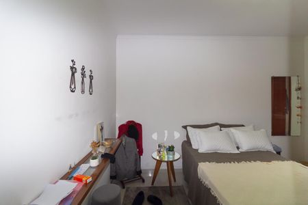 Casa à venda com 180m², 5 quartos e 3 vagasQuarto 3 - Suíte 1