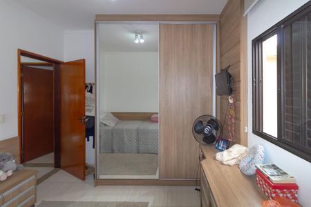 Casa à venda com 180m², 5 quartos e 3 vagasQuarto 4 - Suíte 2