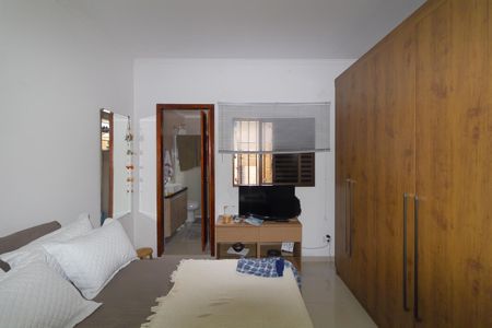 Casa à venda com 180m², 5 quartos e 3 vagasQuarto 3 - Suíte 1