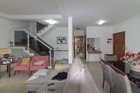 Sala de casa para alugar com 5 quartos, 180m² em Vila Santa Clara, São Paulo