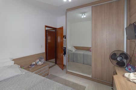 Casa à venda com 180m², 5 quartos e 3 vagasQuarto 4 - Suíte 2