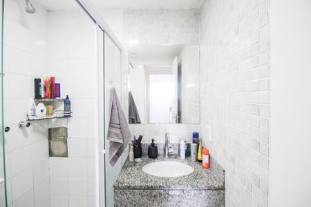 Apartamento à venda com 67m², 2 quartos e 1 vagaBanheiro 2
