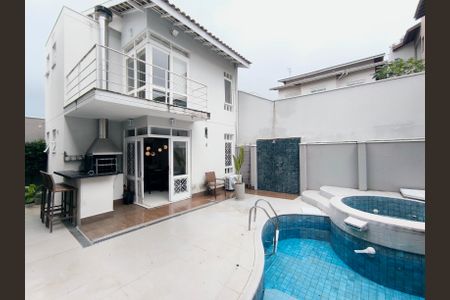 Casa de condomínio à venda com 312m², 3 quartos e 2 vagas