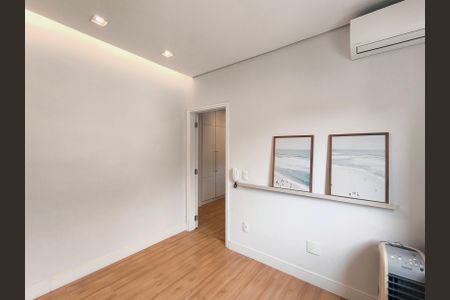 Casa de condomínio à venda com 312m², 3 quartos e 2 vagas