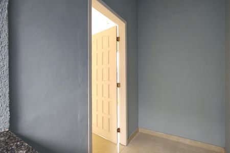 Casa à venda com 65m², 2 quartos e sem vaga Casa à venda com 65m², 2 quartos e sem vagaVaranda