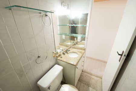 Apartamento para alugar com 81m², 2 quartos e 1 vagaBanheiro