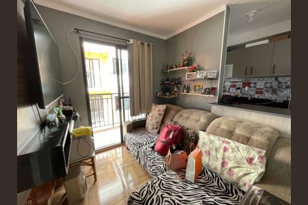 Sala de apartamento para alugar com 2 quartos, 42m² em Roselândia, Cotia