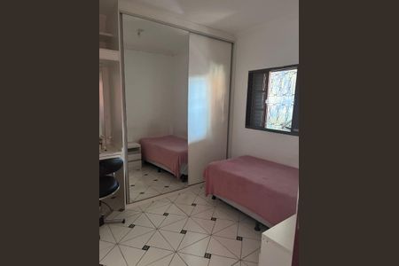 Casa à venda com 130m², 4 quartos e 2 vagasQuarto 1