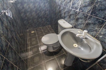 Banheiro de casa para alugar com 1 quarto, 75m² em Vila Nair, São Paulo