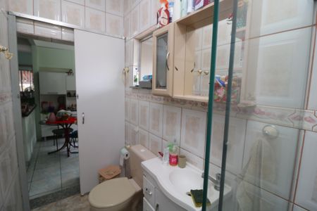 Banheiro de casa para alugar com 1 quarto, 100m² em Vila Paulo Silas, São Paulo