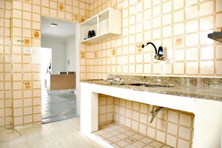 Casa para alugar com 60m², 2 quartos e sem vaga