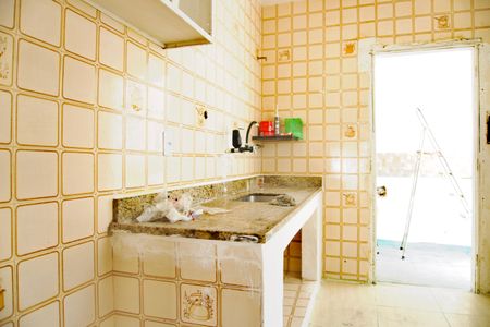 Casa para alugar com 60m², 2 quartos e sem vaga