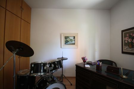 Apartamento à venda com 189m², 3 quartos e 2 vagasQuarto 2