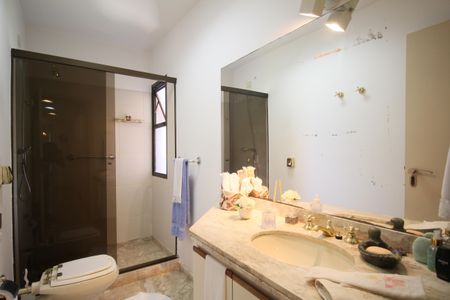 Apartamento à venda com 189m², 3 quartos e 2 vagasBanheiro Social
