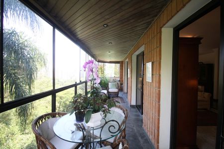 Apartamento à venda com 189m², 3 quartos e 2 vagasVaranda da Sala