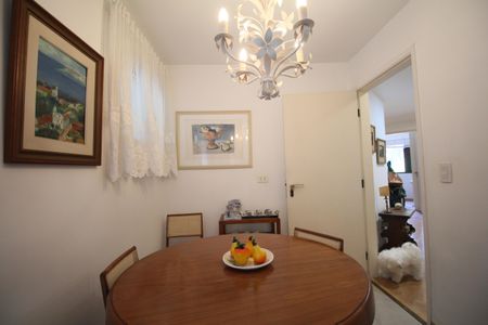 Apartamento à venda com 189m², 3 quartos e 2 vagasCopa