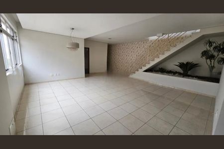 Apartamento para alugar com 4 quartos, 240m² em Serra, Belo Horizonte