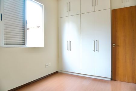 Apartamento para alugar com 240m², 5 quartos e 3 vagas Apartamento para alugar com 240m², 5 quartos e 3 vagasSuíte