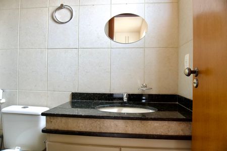 Apartamento para alugar com 240m², 5 quartos e 3 vagas Apartamento para alugar com 240m², 5 quartos e 3 vagasBanheiro da Suíte